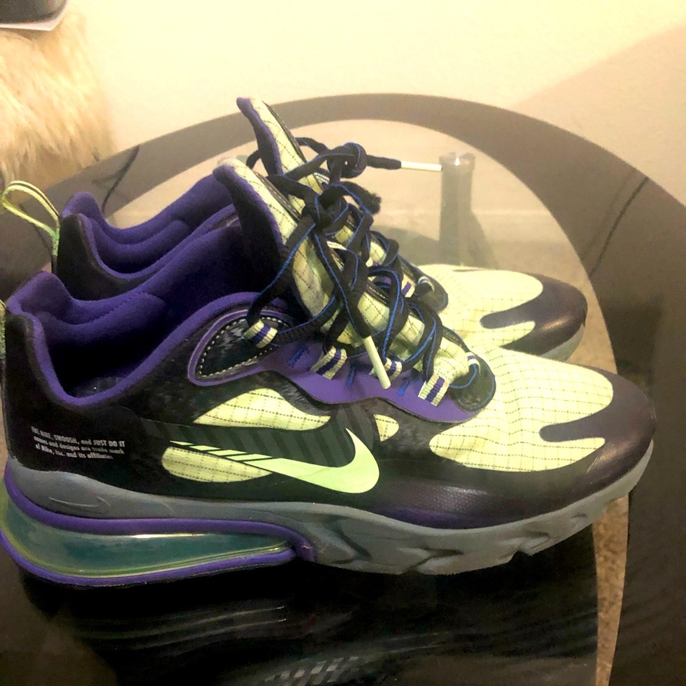 Comfortable tennis shoes